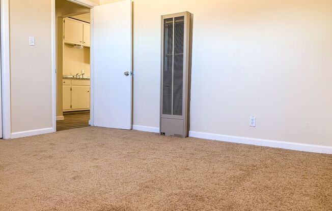 1 bed, 1 bath, 600 sqft, $889, Unit 12