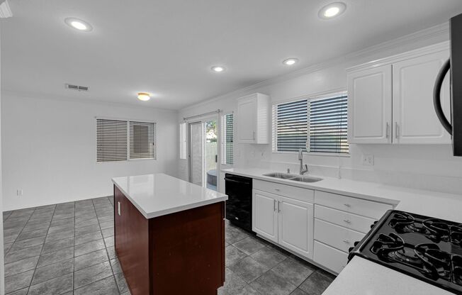 8915 SANDY SLATE WAY