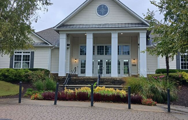 3 beds, 2.5 baths, $2,195