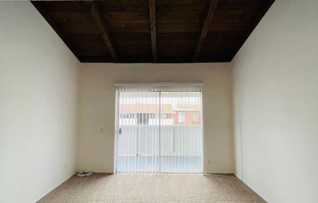 2 beds, 1 bath, $2,450, Unit # 1901