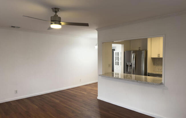 4412 1/2 PROSPECT AVE