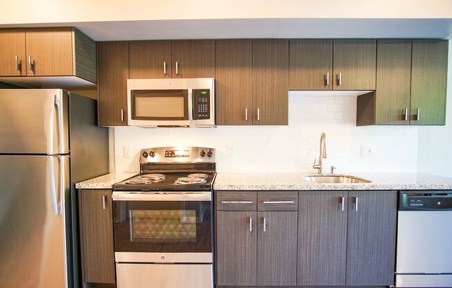 Studio, 1 bath, $1,275, Unit 202