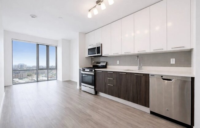 1 bed, 1 bath, 657 sqft, $2,778, Unit 14C