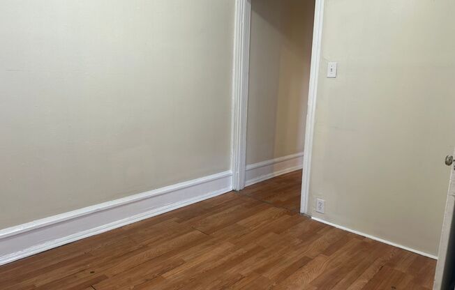 3 beds, 1 bath, $1,395, Unit Apt. 2