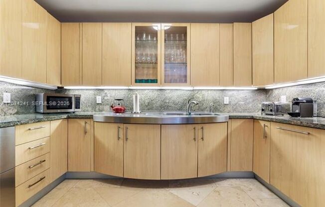 100 S Pointe Dr cu-1810, Miami Beach, FL 33139