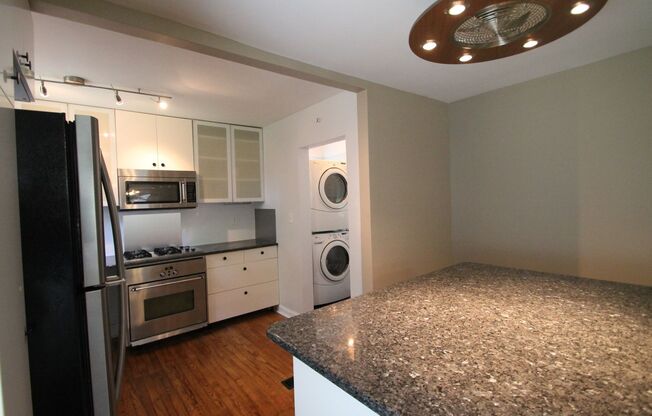 2 beds, 1 bath, $1,495