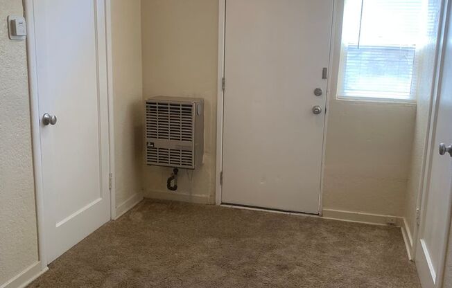 1 bed, 1 bath, $1,045, Unit 3