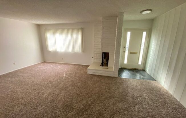 FULLERTON TOWNHOUSE NEAR CSUF   AVAILABLE MID-AUGUST***TAKING APPLICATIONS***