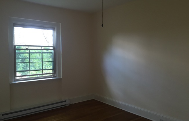 1 bed, 1 bath, 500 sqft, $1,800, Unit 409
