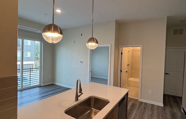 2 beds, 2 baths, 720 sqft, $1,799, Unit 820 #210