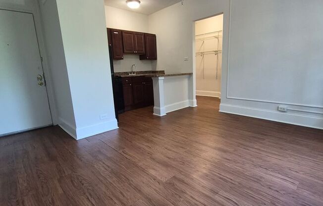 5326 S. Cornell