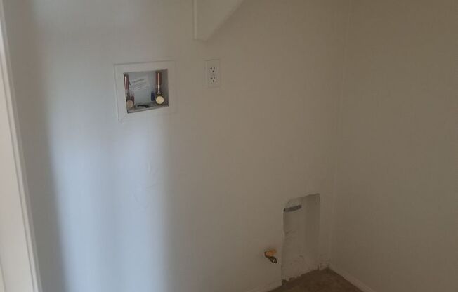 1 bed, 1 bath, 900 sqft, $1,865, Unit 701