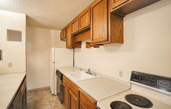 Studio, 1 bath, 625 sqft, $1,295, Unit 1-202
