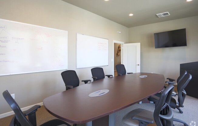 2 beds, 2 baths, $1,625, Unit 319