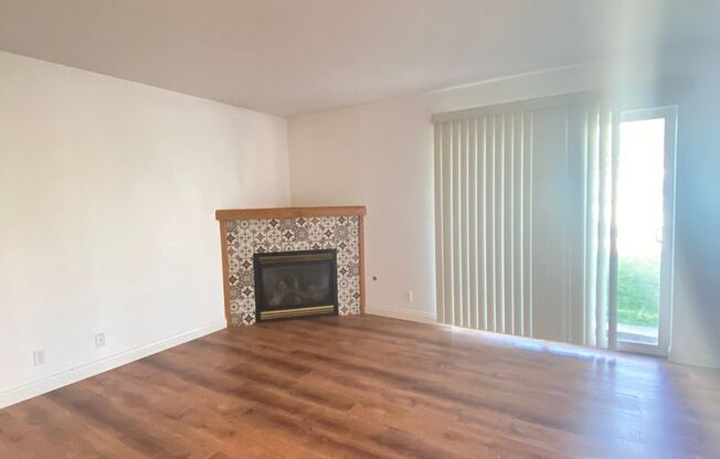 2 beds, 2 baths, $1,725, Unit A