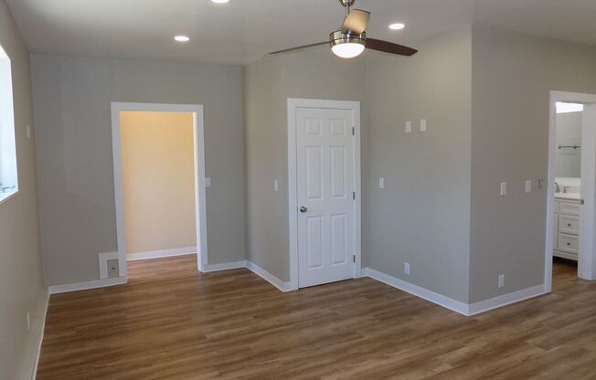 Studio, 1 bath, 500 sqft, $1,575, Unit 13150 Julian Ave (Studio)