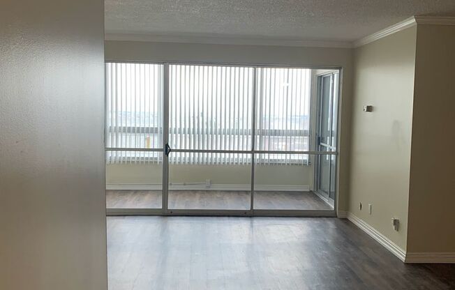 1 bed, 1 bath, 780 sqft, $1,130, Unit 606