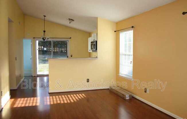 3 beds, 2 baths, 1,080 sqft, $1,695