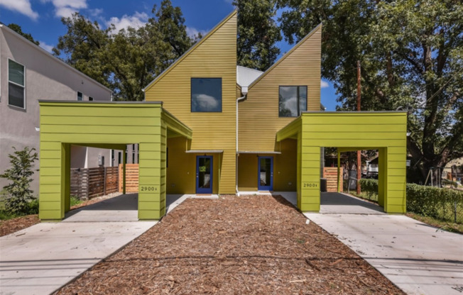 2900 GONZALES ST