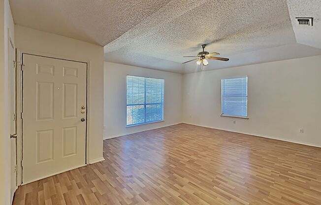 2 beds, 2 baths, $1,525