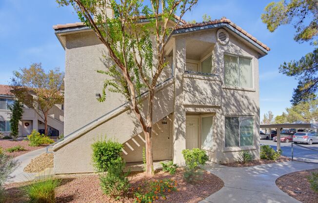 1 bed, 1 bath, $1,200, Unit # 204