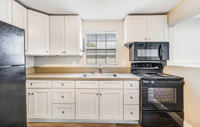 Charming 3-Bedroom Home with Renovated Interior & Large Fenced Backyard – Pet Friendly!