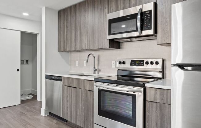 3 beds, 1 bath, 779 sqft, $2,545, Unit 5940-203