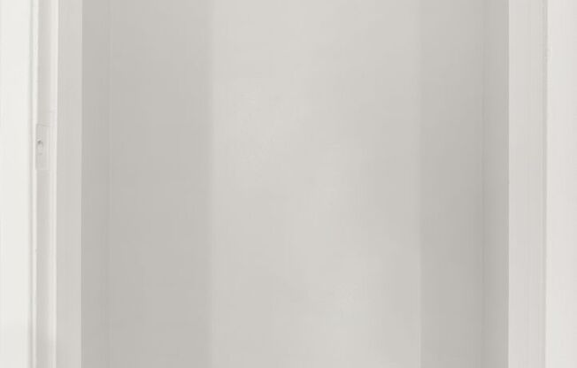 2 beds, 2 baths, 1,200 sqft, $2,300, Unit 06