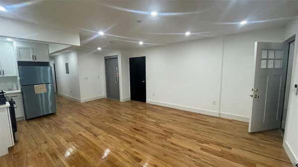 3 beds, 1 bath, 1,000 sqft, $3,400, Unit 1