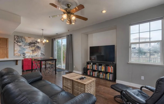 Adorable and Cozy 3 bed / 2.5 Bath - Coming Soon!