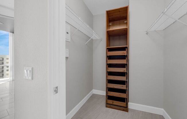 2 beds, 2 baths, $2,850, Unit #1911