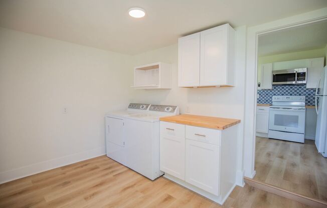 2 beds, 1 bath, $1,395