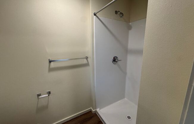 Studio, 1 bath, 179 sqft, $1,040, Unit 218