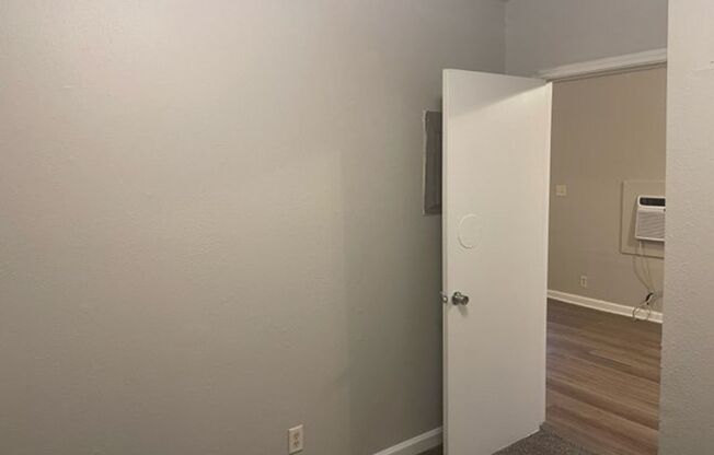 1 bed, 1 bath, $625, Unit 510 S. Pine St. Apt. 1