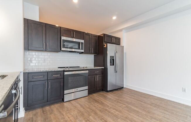 1 bed, 1 bath, 818 sqft, $1,675, Unit Unit 310