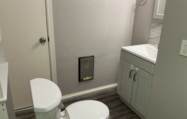4 Bedroom, 2 Bath House in Bay View