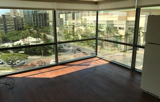 Century Center 1 Bdrm., 1 bath, 1 cov'd Pkg.