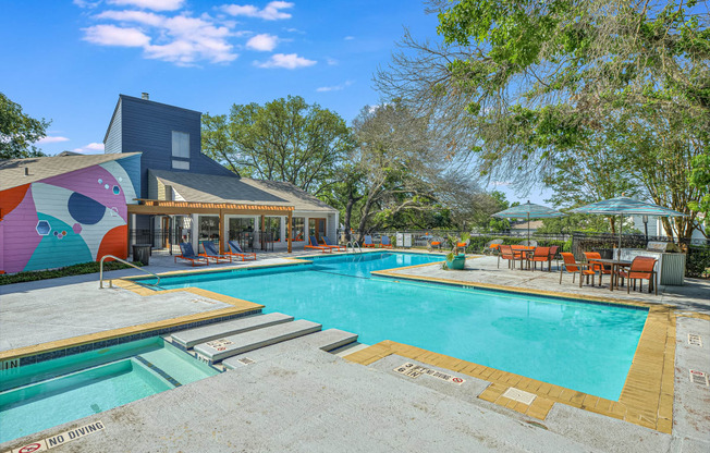 Outdoor pool Northwest Austin Apartments