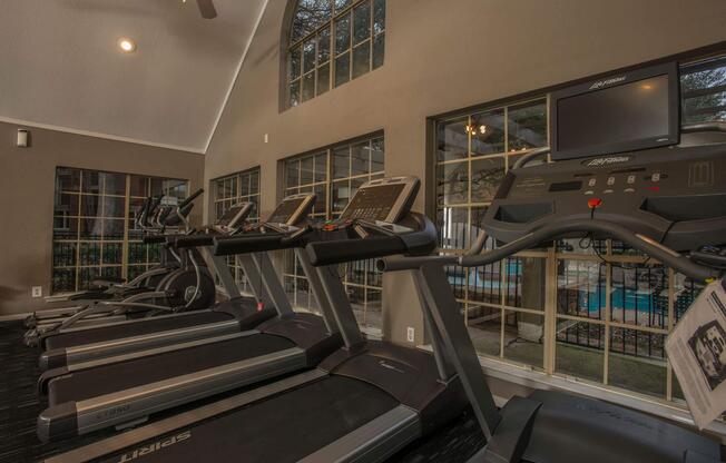 treadmills in the community gym