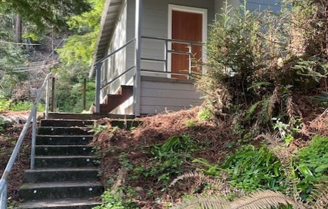 13127 / 13129 Hazel Avenue