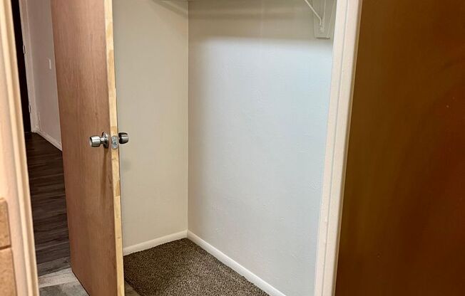 Studio, 1 bath, 500 sqft, $995, Unit 104