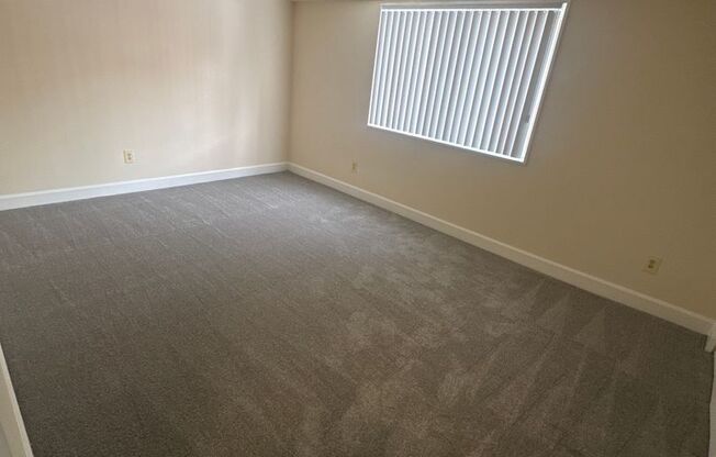 3 beds, 2 baths, 1,300 sqft, $2,100, Unit 3335 #202