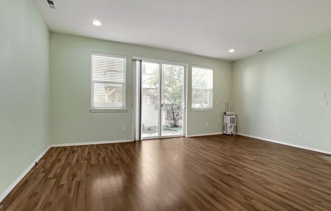 LIBERTY OAKS | 3 BEDROOMS | 2.5 BATHROOMS | ATTACHED GARAGE