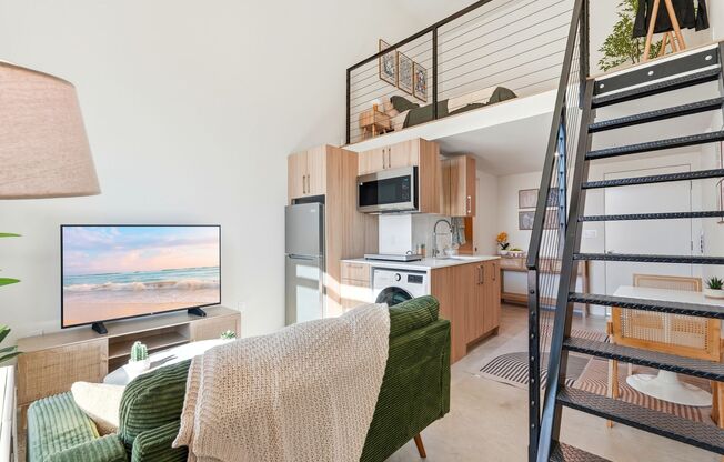 Studio, 1 bath, 343 sqft, $2,095, Unit 202-C