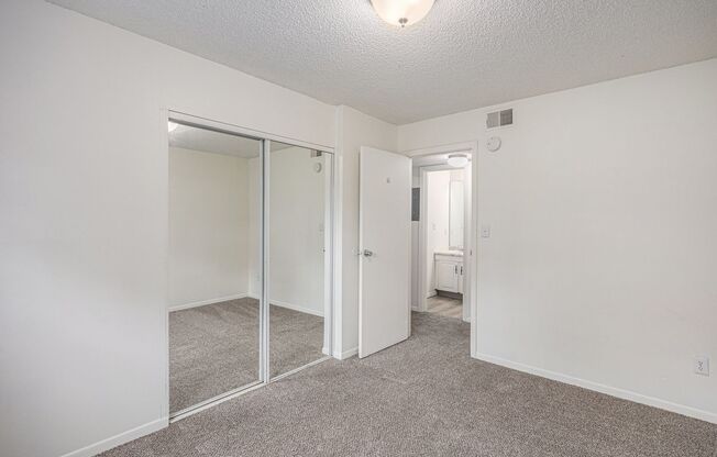 2 beds, 1.5 baths, 1,060 sqft, $1,255, Unit 6908 Unit #108
