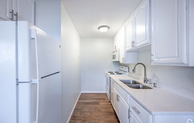 2 beds, 1 bath, 750 sqft, $1,349, Unit 1624-2B