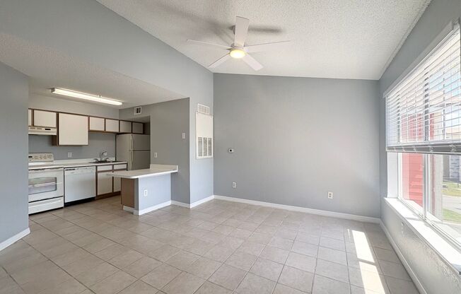 1/1 Condo in Villa Del Sol ~ Gated Comm w/ Resort-Style Amenities!