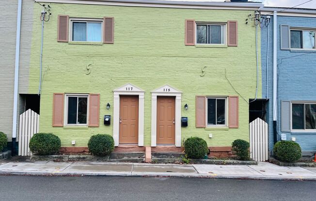 Steps away from Allegheny General Hospital Townhome!