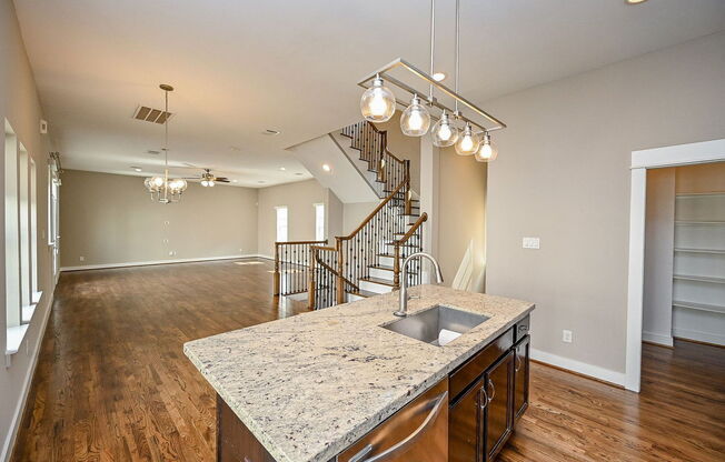 3 beds, 3.5 baths, 2,427 sqft, $2,900, Unit C