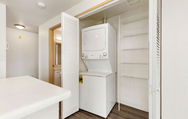 2 beds, 2 baths, 985 sqft, $2,615, Unit 305